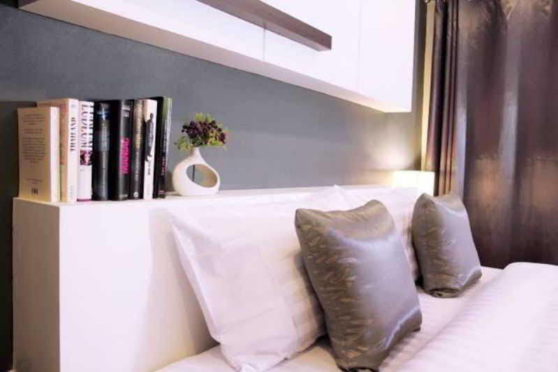 The Artist House Hotel Patong Exterior photo