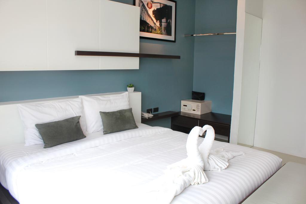 The Artist House Hotel Patong Exterior photo